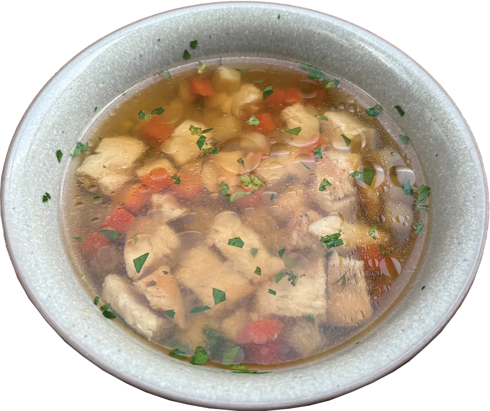 Húsleves gazdagon eperlevél tésztával